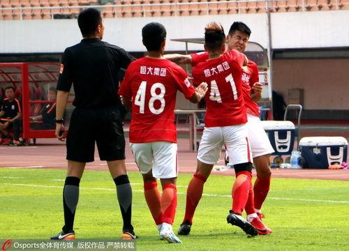 足球员保姆爆料视频大全,足球员生活幕后花絮大曝光  第3张